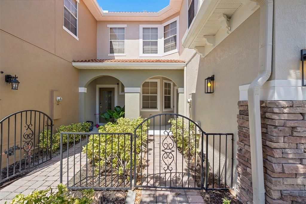 For Sale: $300,000 (3 beds, 2 baths, 1491 Square Feet)