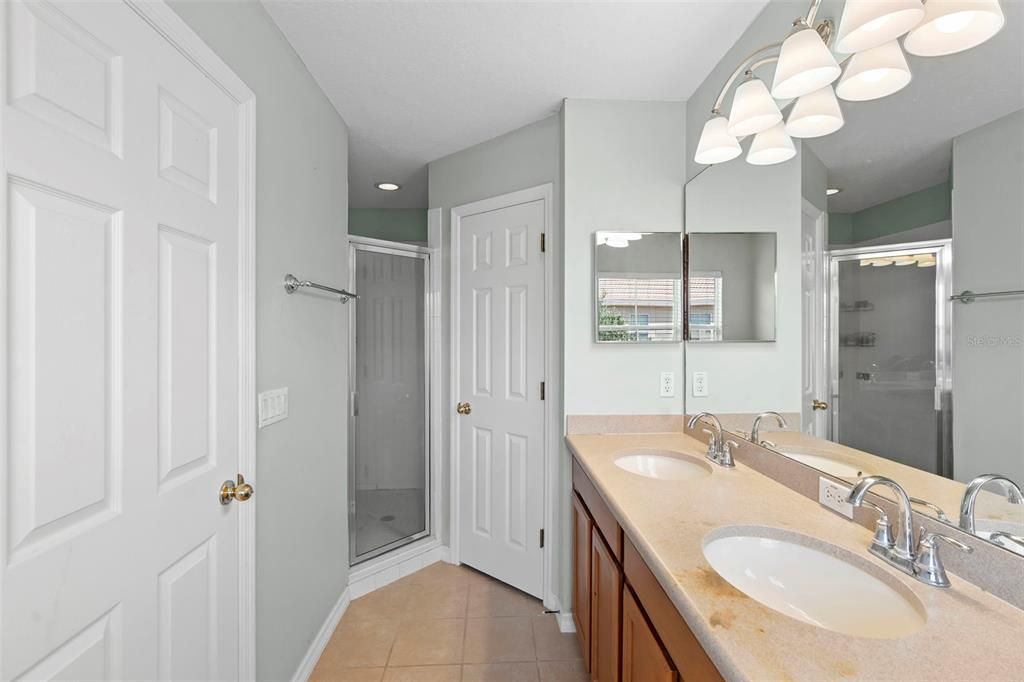 For Sale: $300,000 (3 beds, 2 baths, 1491 Square Feet)