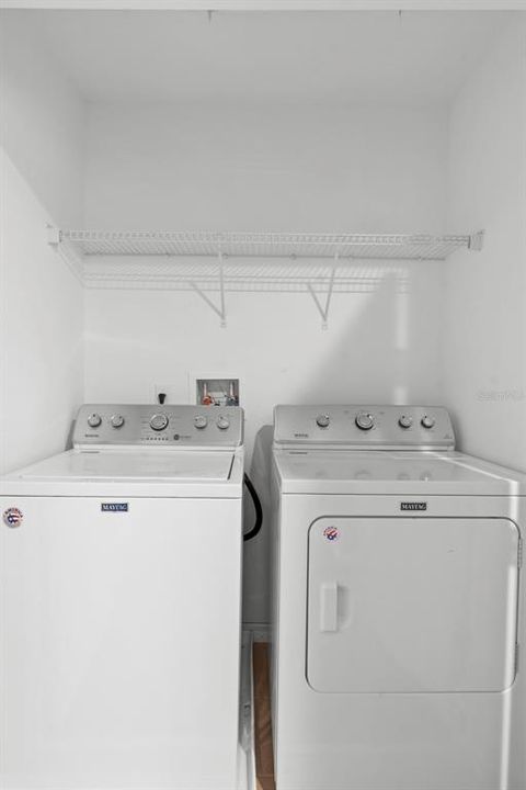 For Sale: $300,000 (3 beds, 2 baths, 1491 Square Feet)