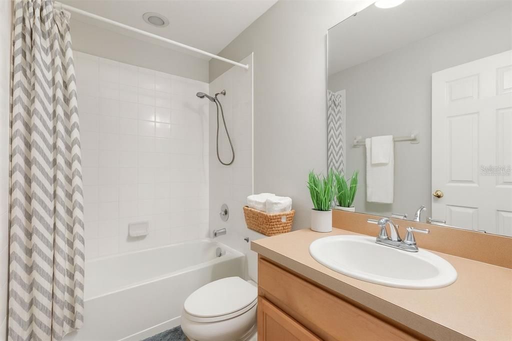 For Sale: $300,000 (3 beds, 2 baths, 1491 Square Feet)