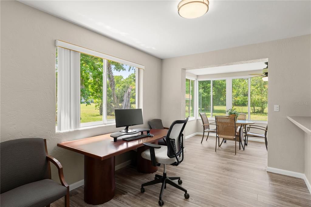 待售: $999,900 (2 贝兹, 1 浴室, 1089 平方英尺)