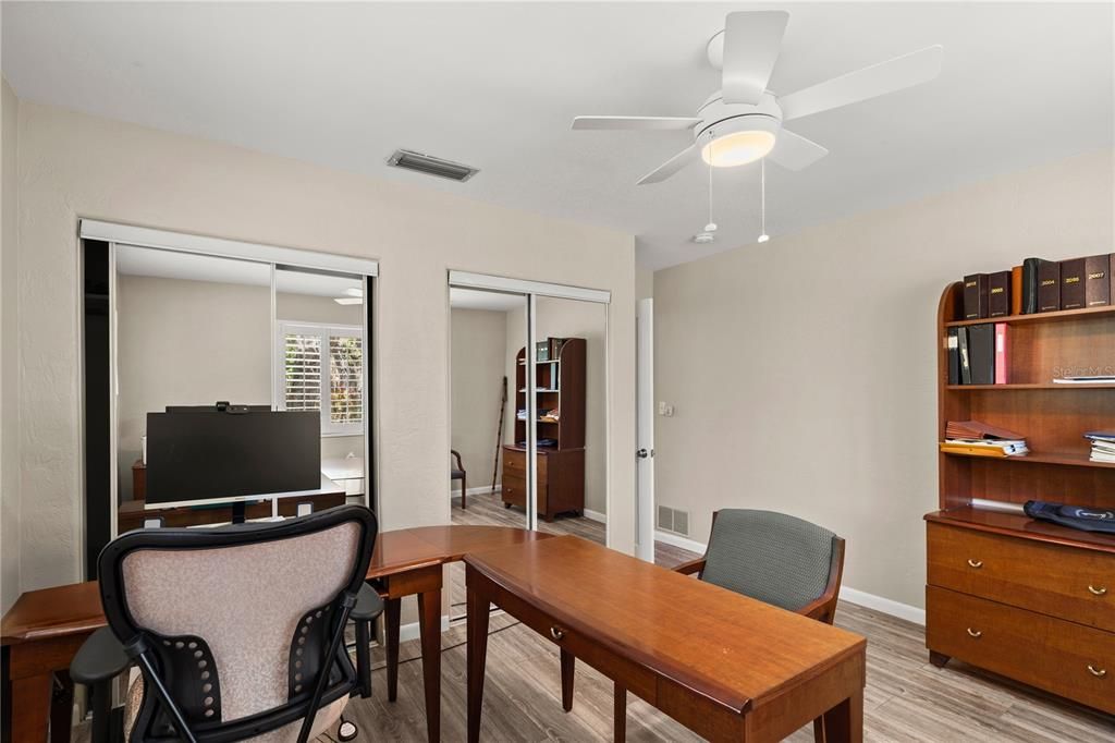 待售: $999,900 (2 贝兹, 1 浴室, 1089 平方英尺)