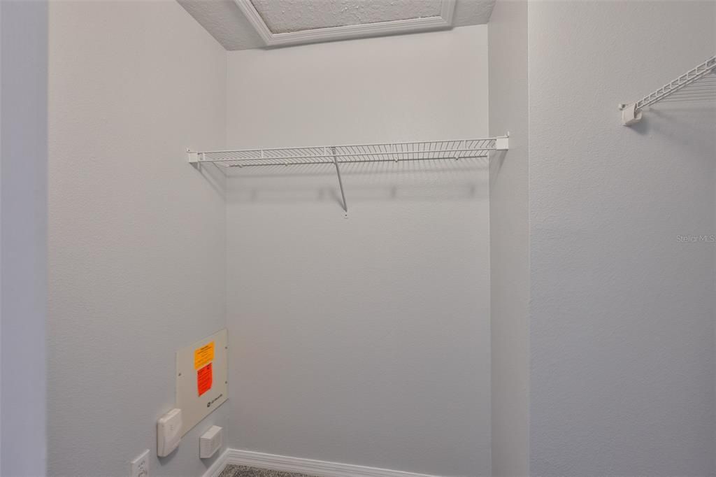 На продажу: $225,000 (2 спален, 2 ванн, 1360 Квадратных фут)