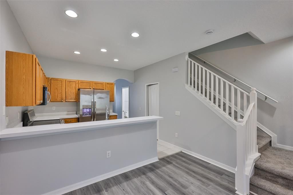 На продажу: $225,000 (2 спален, 2 ванн, 1360 Квадратных фут)