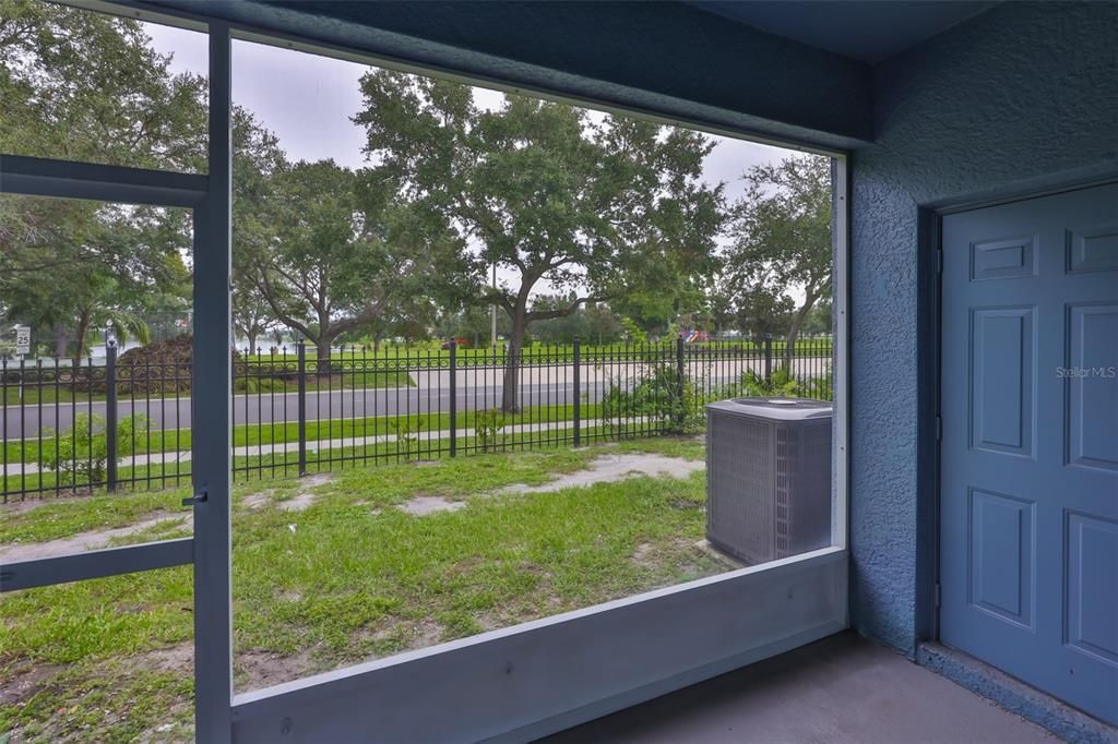 На продажу: $225,000 (2 спален, 2 ванн, 1360 Квадратных фут)