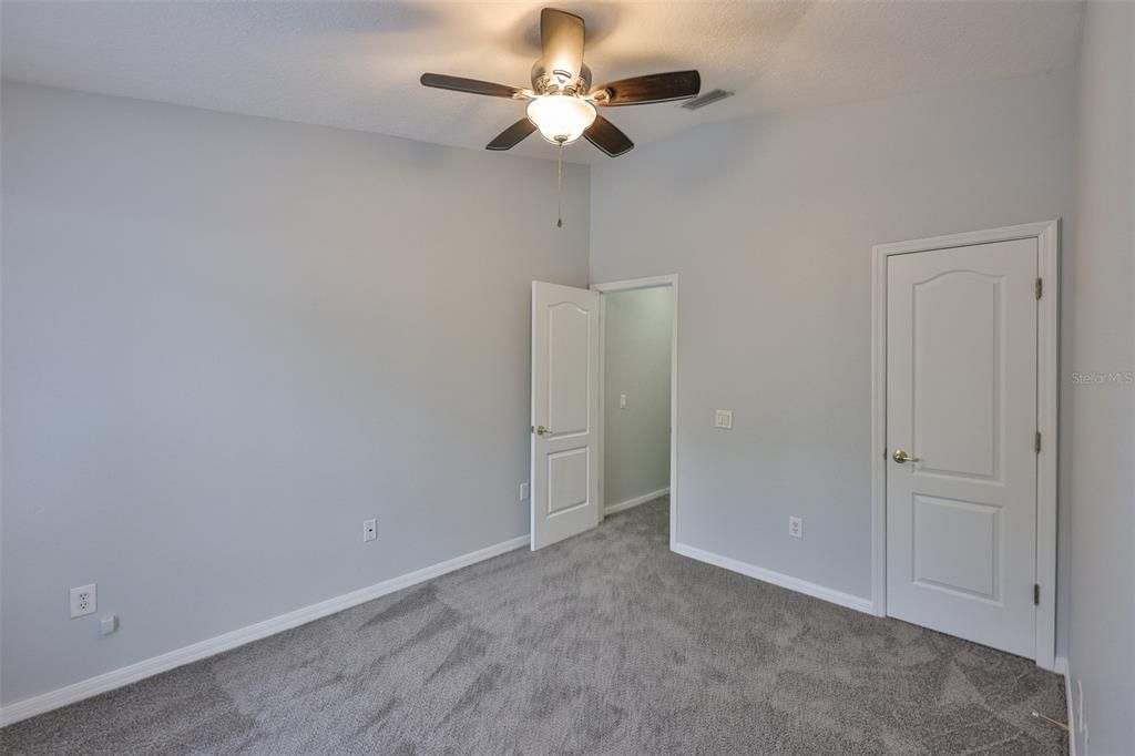 На продажу: $225,000 (2 спален, 2 ванн, 1360 Квадратных фут)