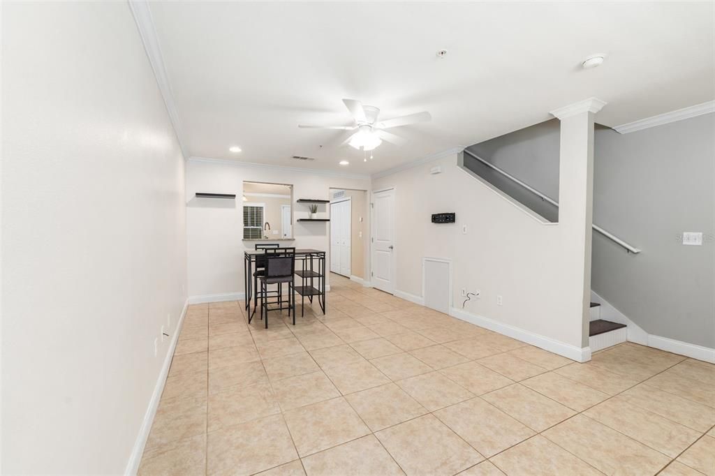 For Sale: $239,000 (2 beds, 2 baths, 1141 Square Feet)