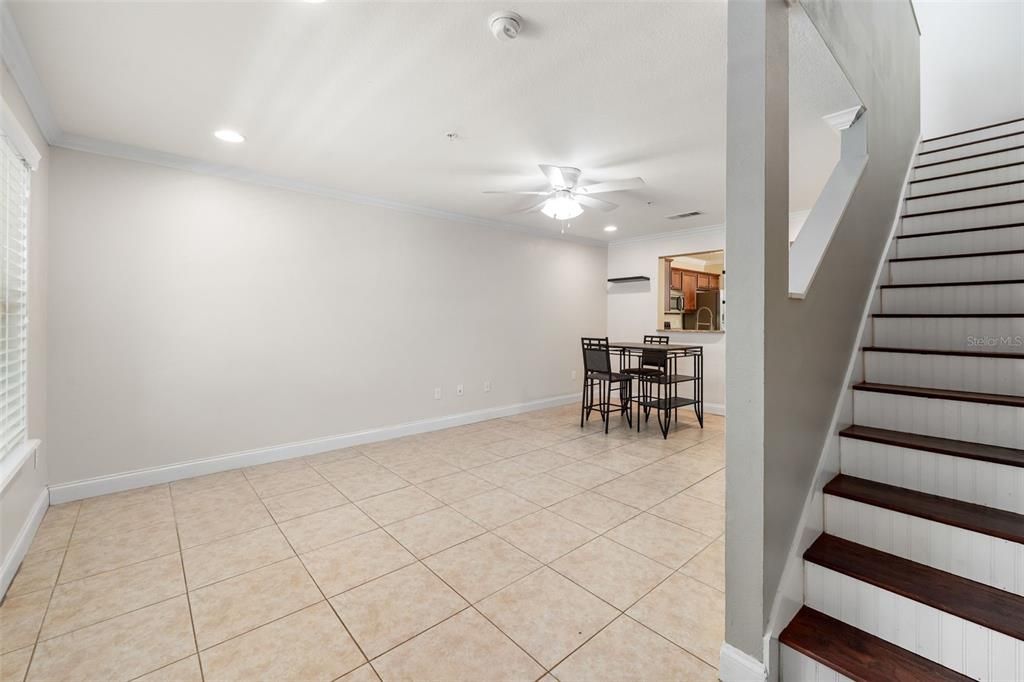 For Sale: $239,000 (2 beds, 2 baths, 1141 Square Feet)