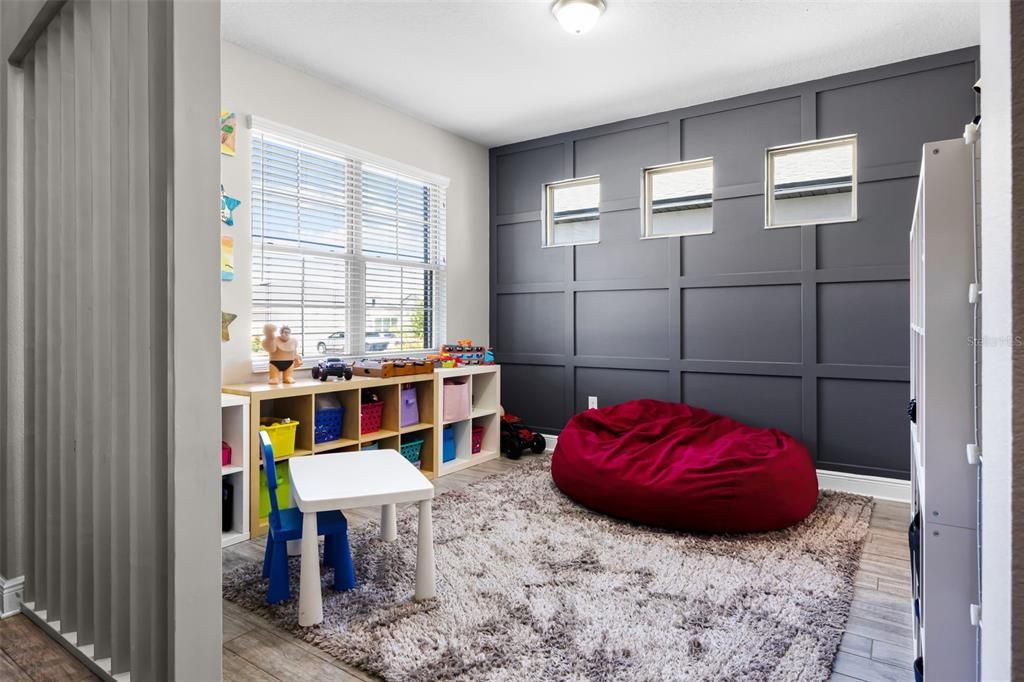 出租: $4,300 (5 贝兹, 4 浴室, 3556 平方英尺)