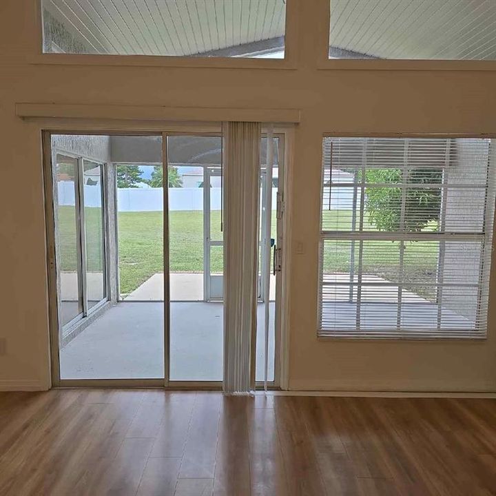 Под контрактом: $297,900 (3 спален, 2 ванн, 1785 Квадратных фут)