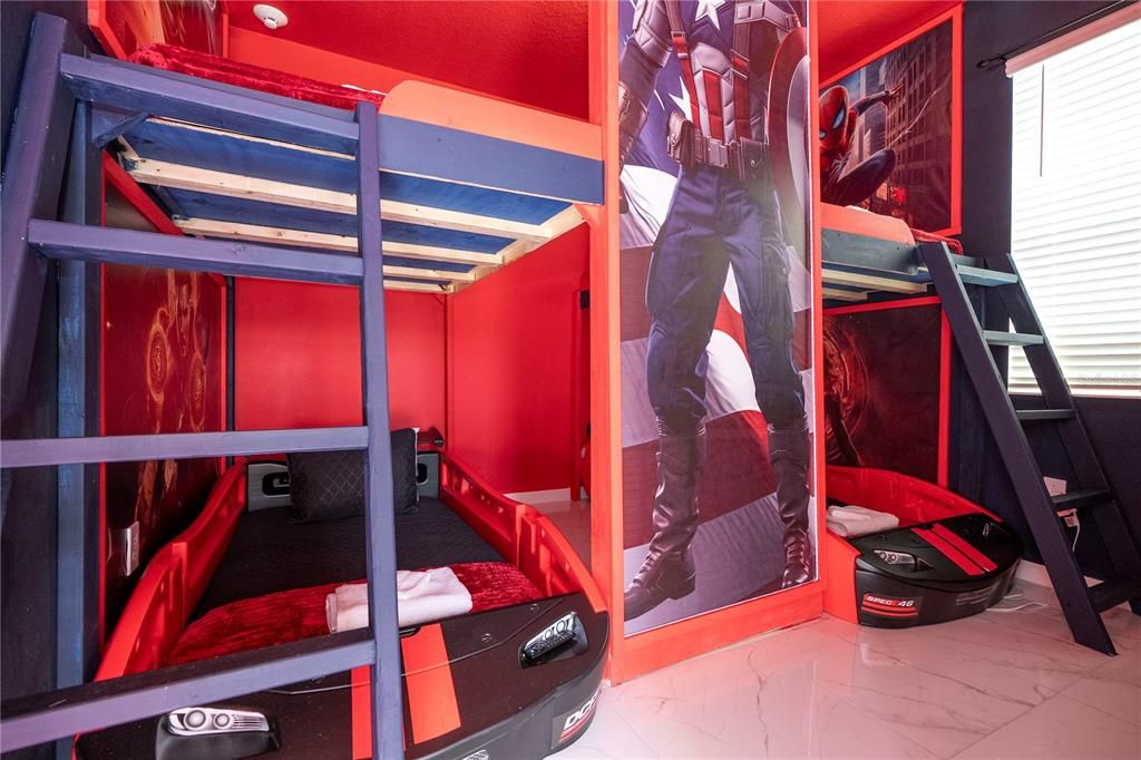 En Venta: $999,000 (9 camas, 7 baños, 4060 Pies cuadrados)