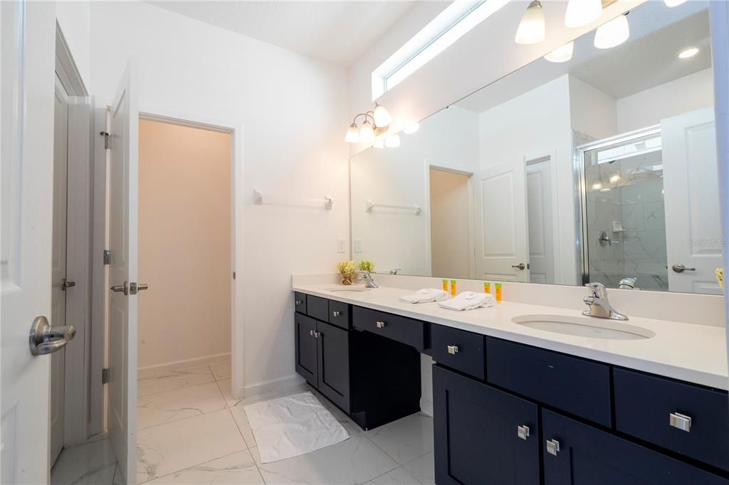 En Venta: $999,000 (9 camas, 7 baños, 4060 Pies cuadrados)