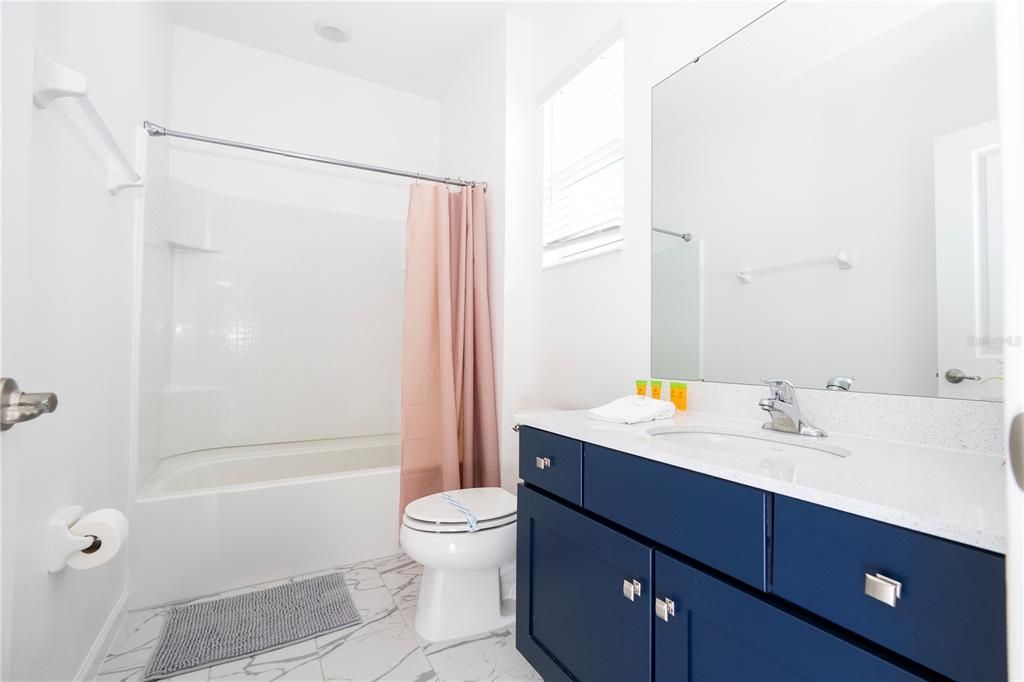 En Venta: $999,000 (9 camas, 7 baños, 4060 Pies cuadrados)