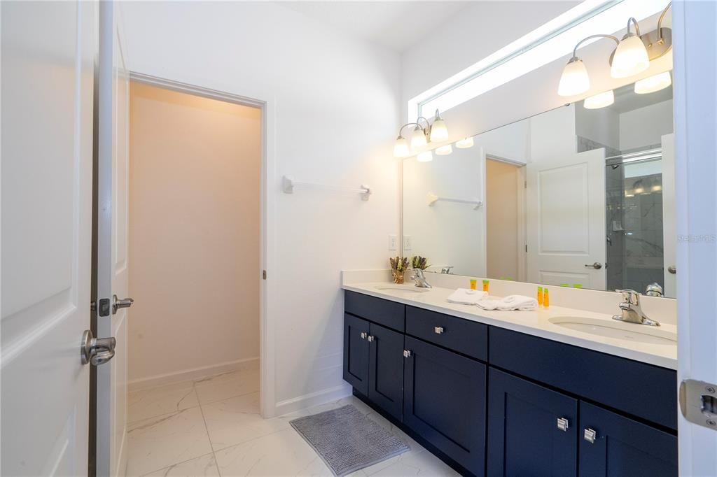 En Venta: $999,000 (9 camas, 7 baños, 4060 Pies cuadrados)