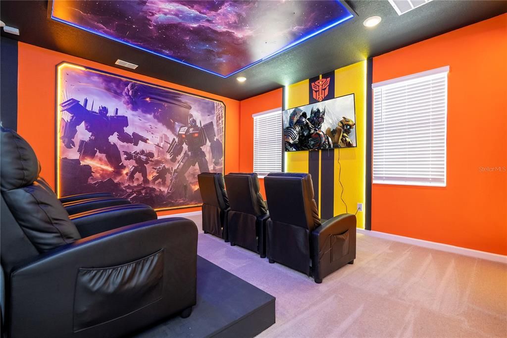 En Venta: $999,000 (9 camas, 7 baños, 4060 Pies cuadrados)