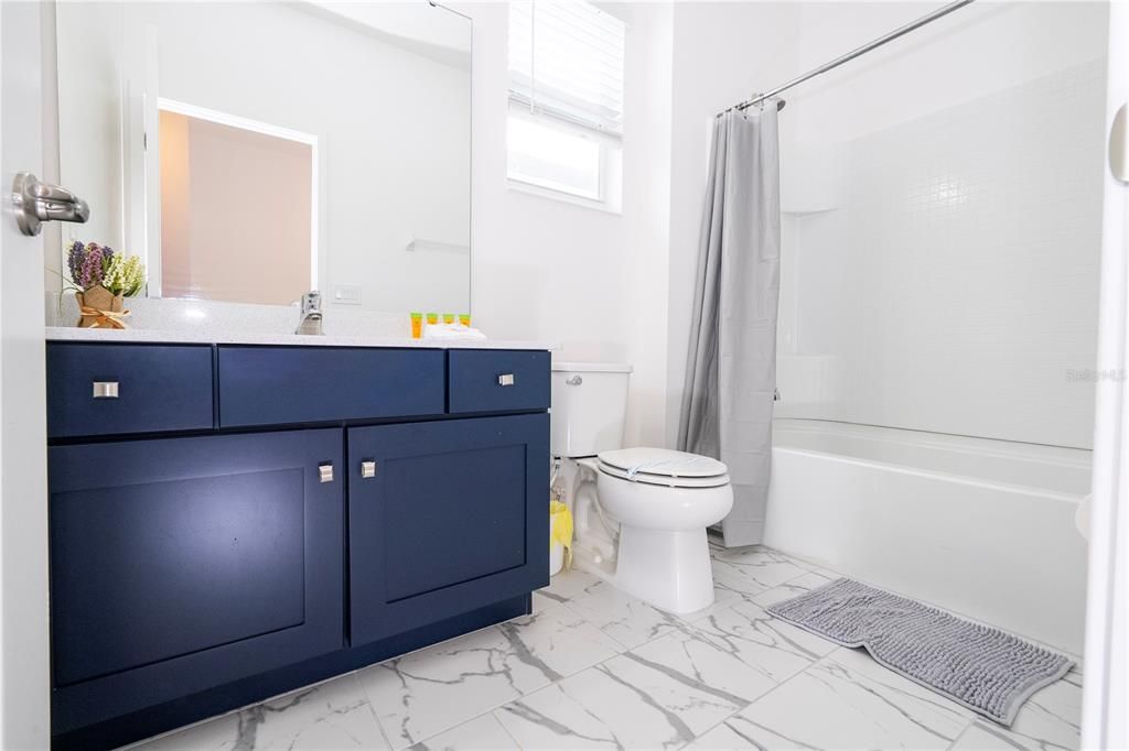 En Venta: $999,000 (9 camas, 7 baños, 4060 Pies cuadrados)