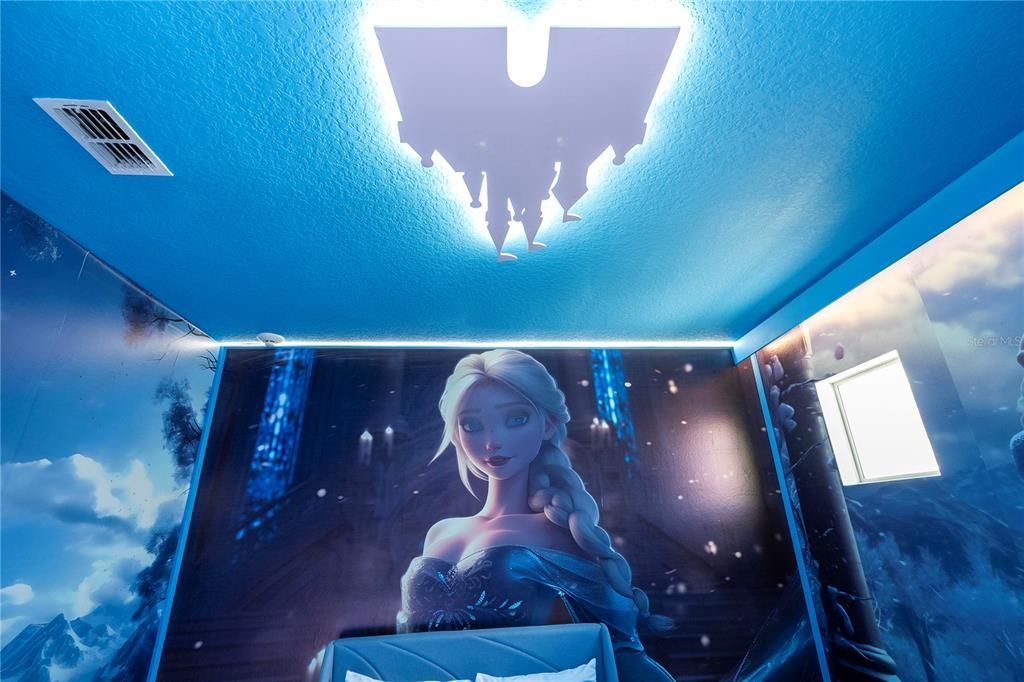 En Venta: $999,000 (9 camas, 7 baños, 4060 Pies cuadrados)