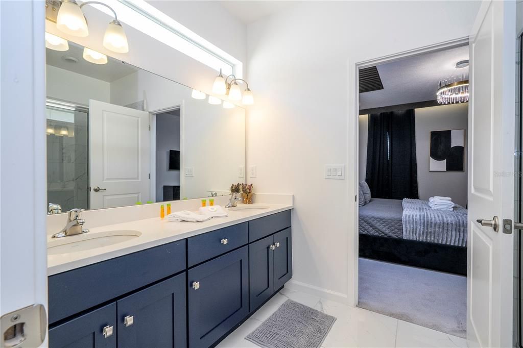 En Venta: $999,000 (9 camas, 7 baños, 4060 Pies cuadrados)