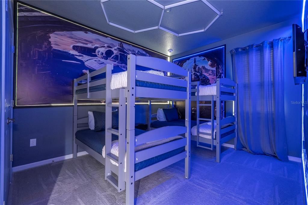 En Venta: $999,000 (9 camas, 7 baños, 4060 Pies cuadrados)