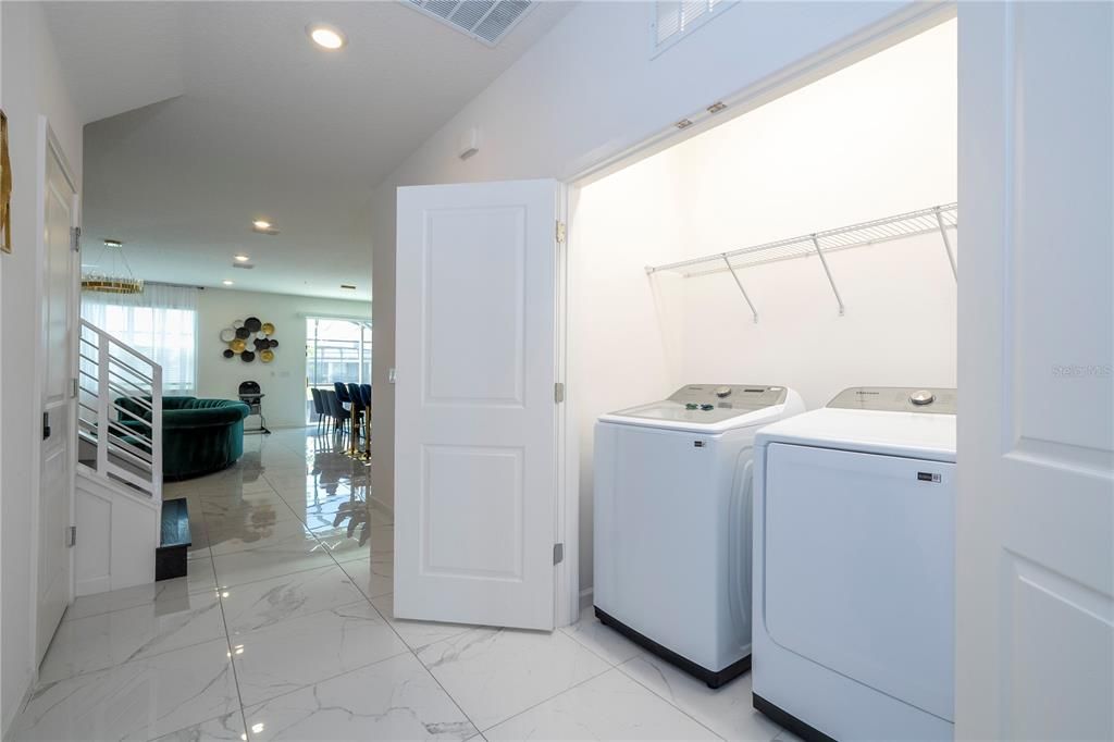 En Venta: $999,000 (9 camas, 7 baños, 4060 Pies cuadrados)