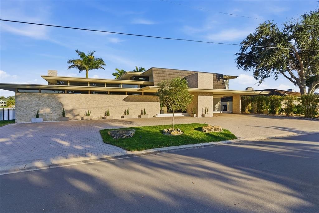 For Sale: $5,950,000 (4 beds, 4 baths, 4353 Square Feet)