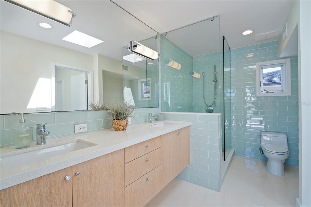 For Sale: $5,950,000 (4 beds, 4 baths, 4353 Square Feet)