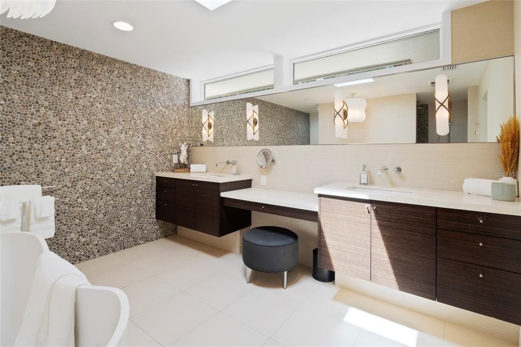 For Sale: $5,950,000 (4 beds, 4 baths, 4353 Square Feet)