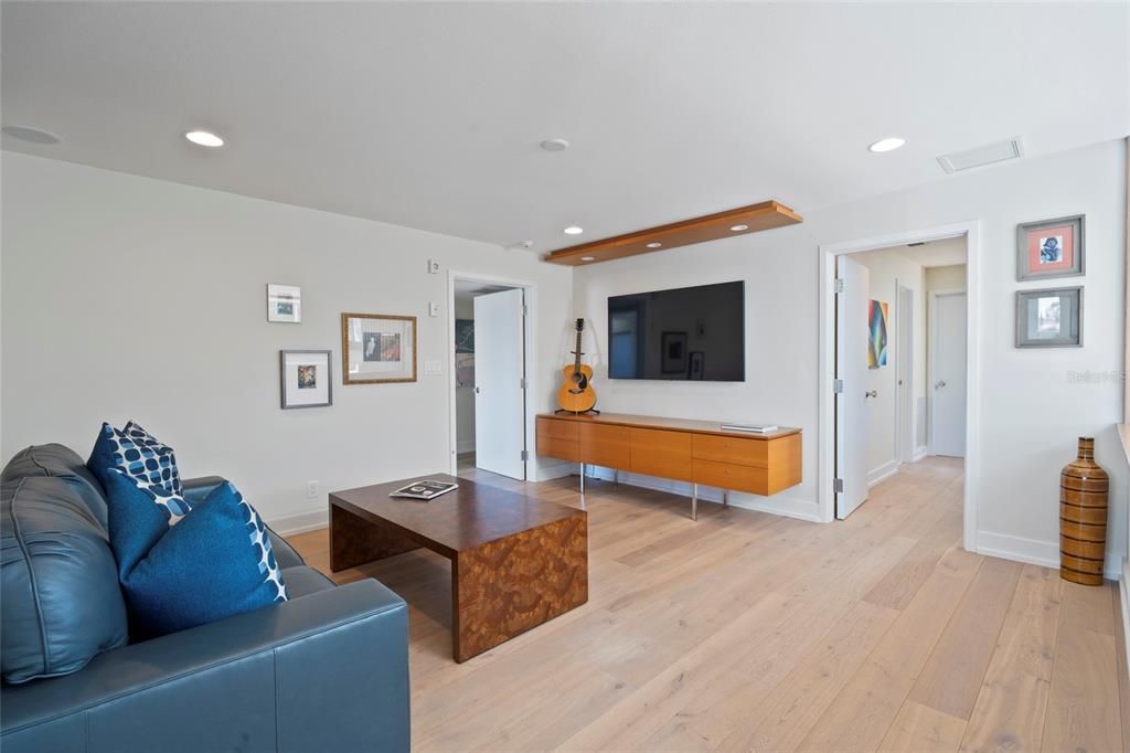 For Sale: $5,950,000 (4 beds, 4 baths, 4353 Square Feet)