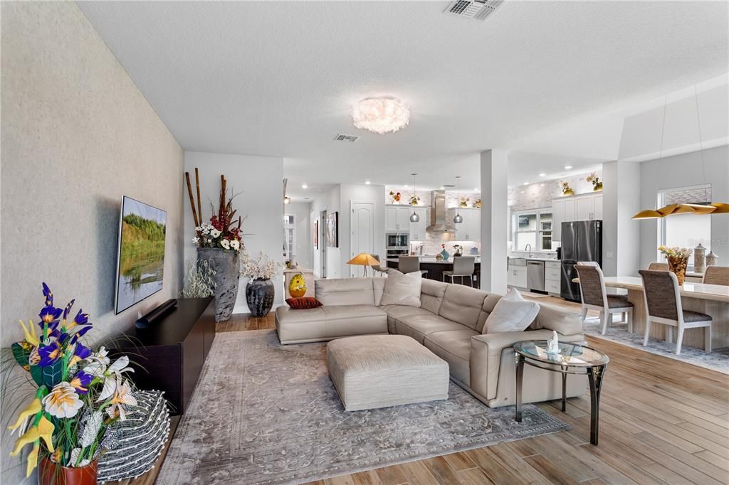 待售: $1,559,000 (4 贝兹, 4 浴室, 3807 平方英尺)