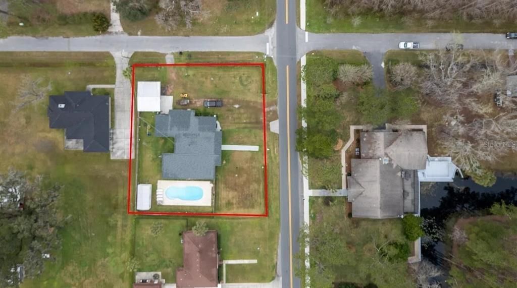 For Sale: $329,900 (4 beds, 2 baths, 2500 Square Feet)