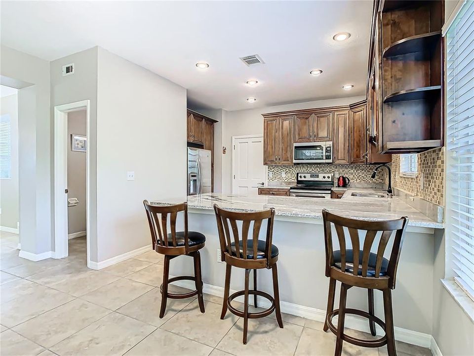 На продажу: $425,000 (3 спален, 2 ванн, 1929 Квадратных фут)