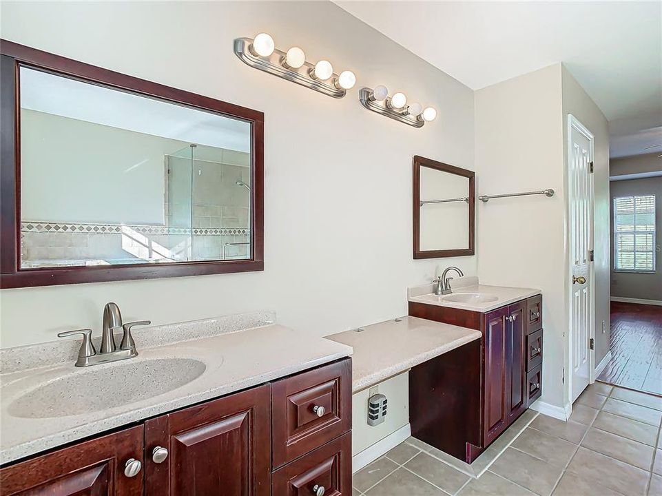 На продажу: $425,000 (3 спален, 2 ванн, 1929 Квадратных фут)