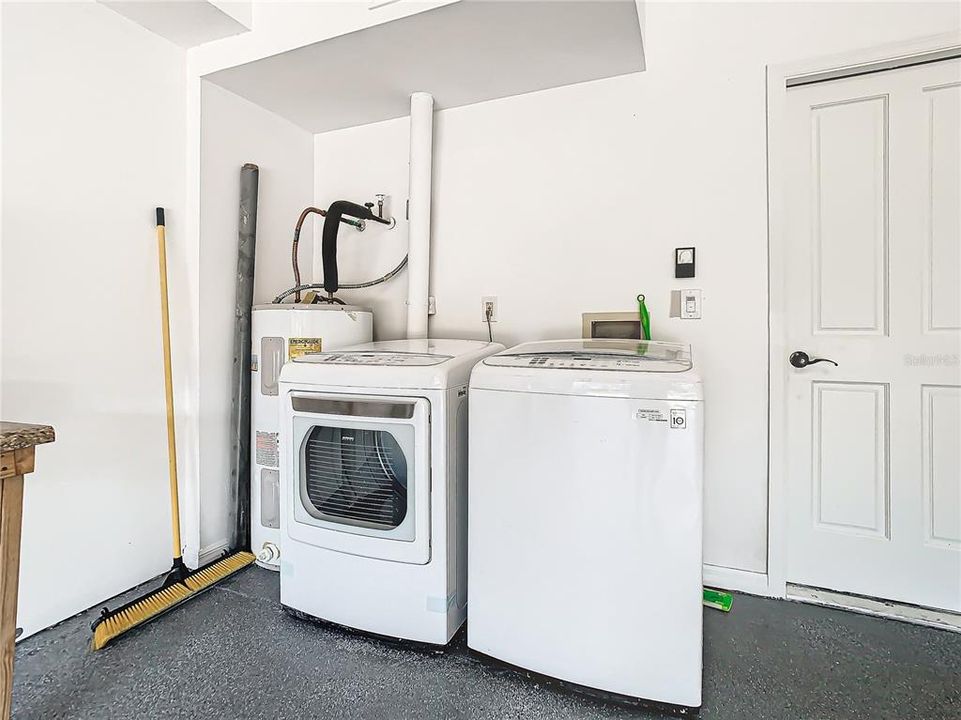 На продажу: $425,000 (3 спален, 2 ванн, 1929 Квадратных фут)