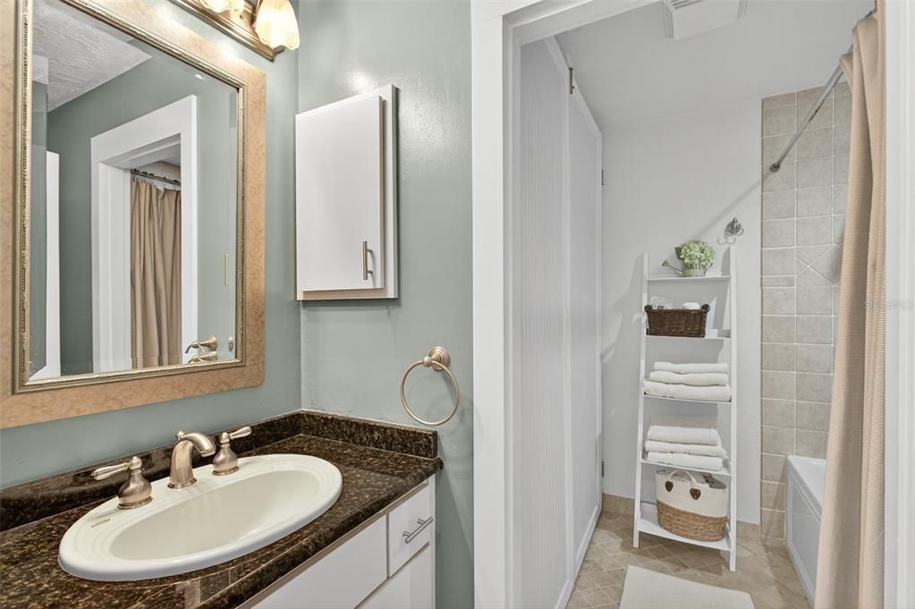 待售: $599,900 (5 贝兹, 3 浴室, 3041 平方英尺)