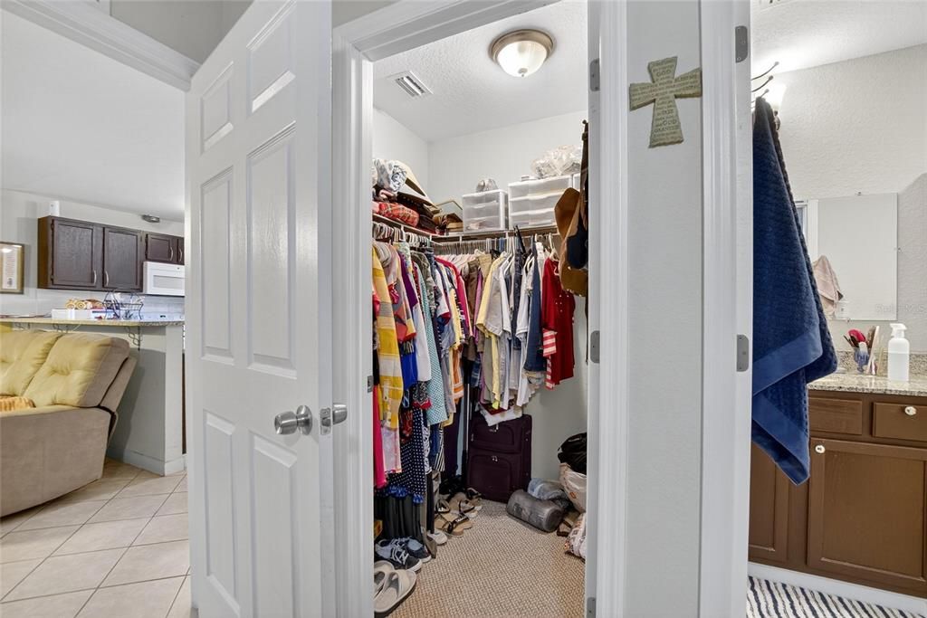 На продажу: $700,000 (7 спален, 4 ванн, 2170 Квадратных фут)