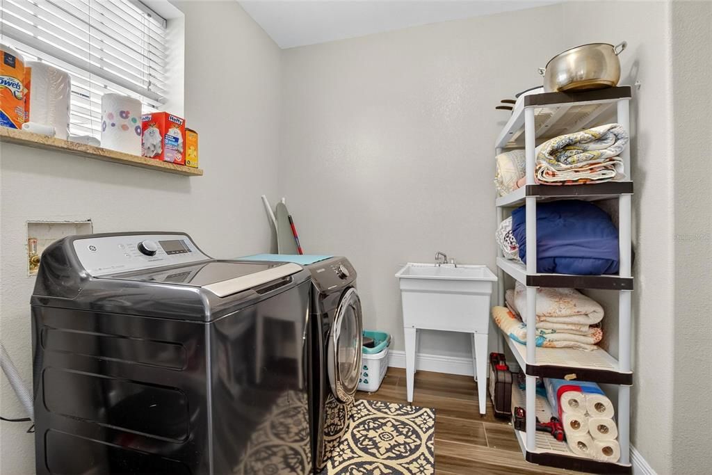 На продажу: $700,000 (7 спален, 4 ванн, 2170 Квадратных фут)