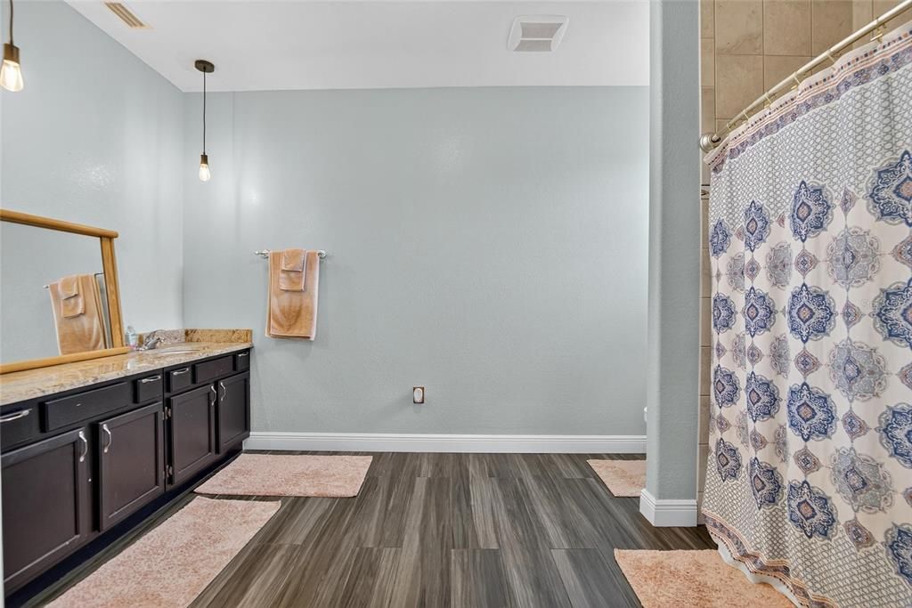 На продажу: $700,000 (7 спален, 4 ванн, 2170 Квадратных фут)