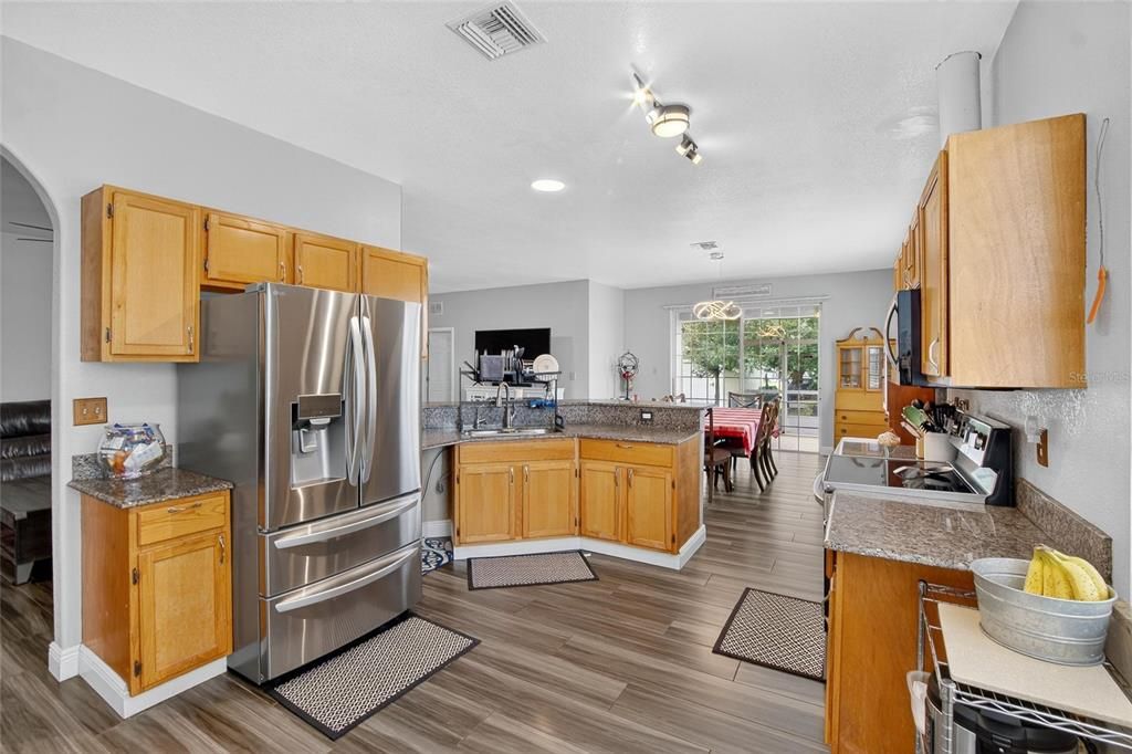 На продажу: $700,000 (7 спален, 4 ванн, 2170 Квадратных фут)