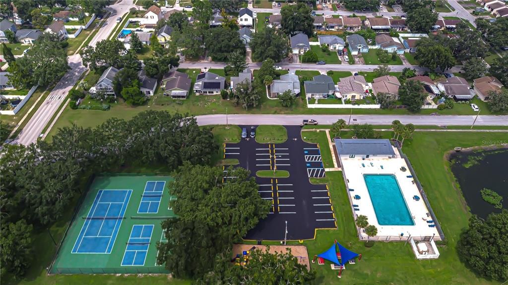 Active With Contract: $355,000 (3 beds, 2 baths, 1308 Square Feet)