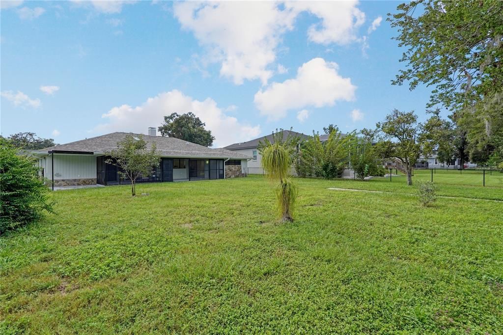 На продажу: $674,000 (3 спален, 2 ванн, 2020 Квадратных фут)