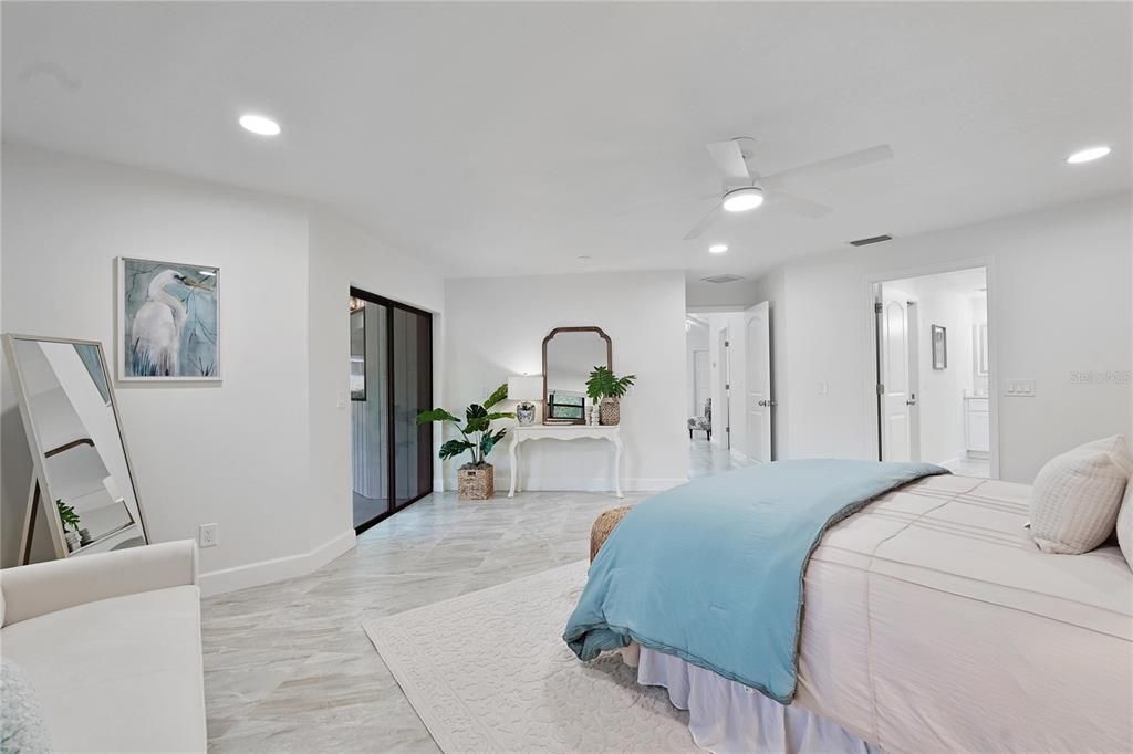 На продажу: $674,000 (3 спален, 2 ванн, 2020 Квадратных фут)