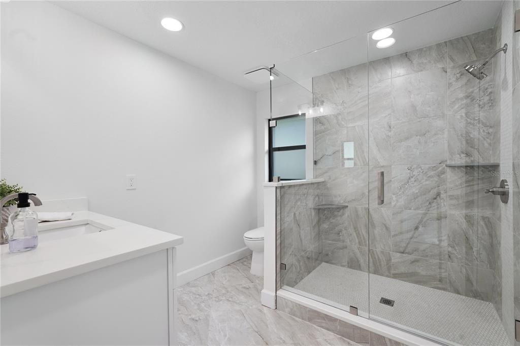 На продажу: $674,000 (3 спален, 2 ванн, 2020 Квадратных фут)