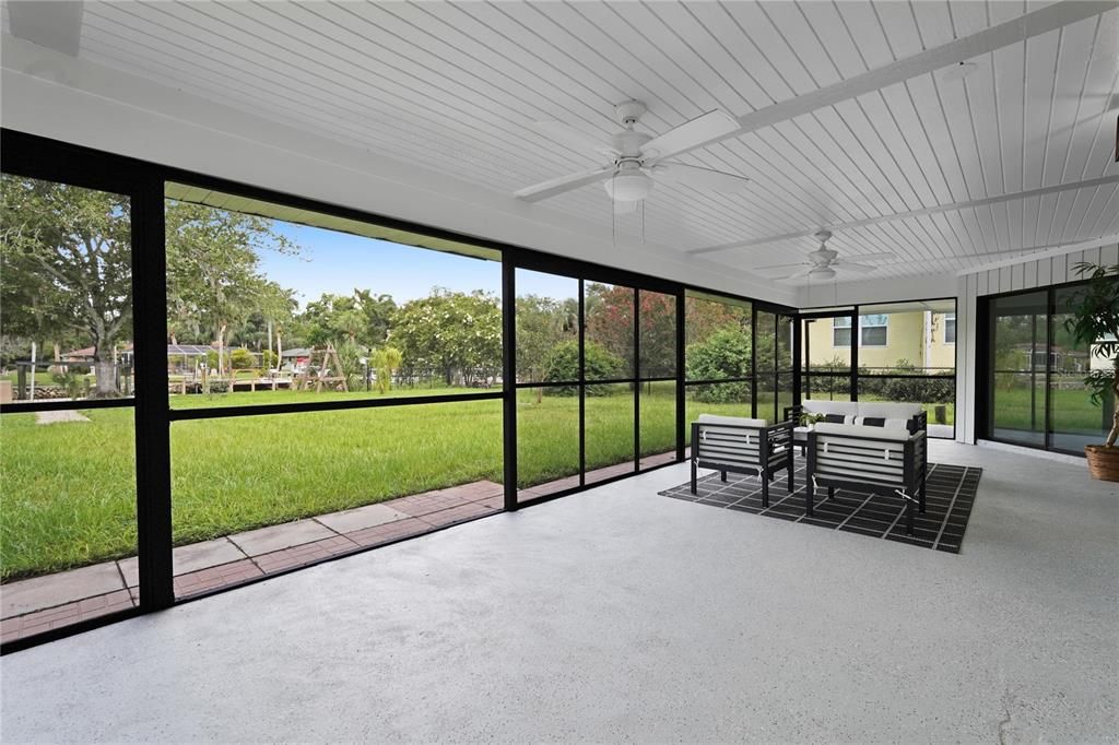 На продажу: $674,000 (3 спален, 2 ванн, 2020 Квадратных фут)