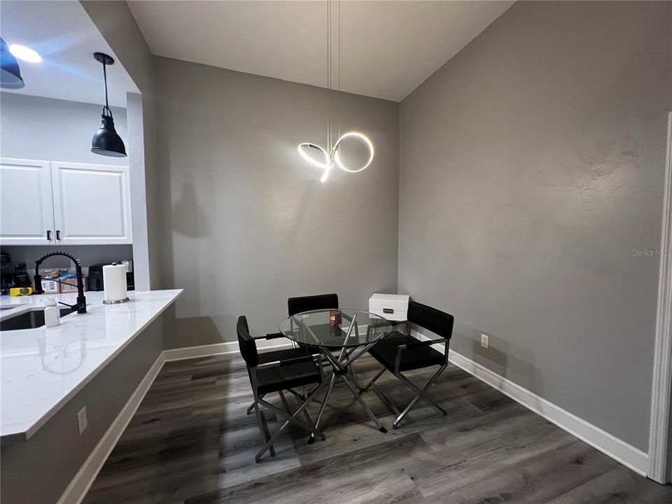 For Rent: $1,950 (2 beds, 2 baths, 1114 Square Feet)