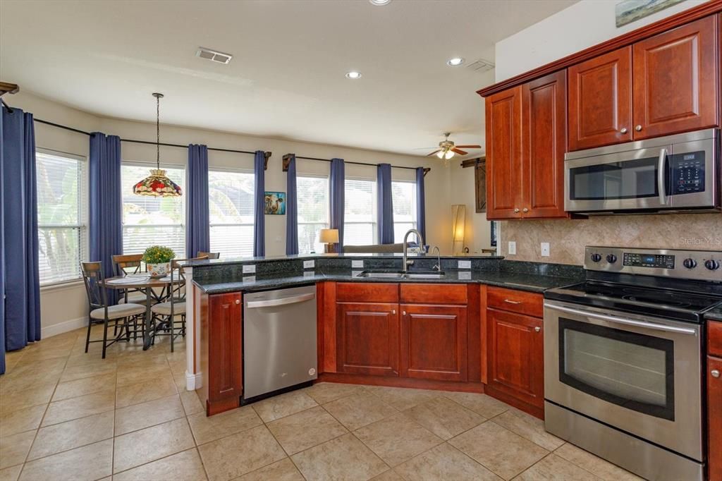 For Sale: $640,000 (4 beds, 2 baths, 2901 Square Feet)