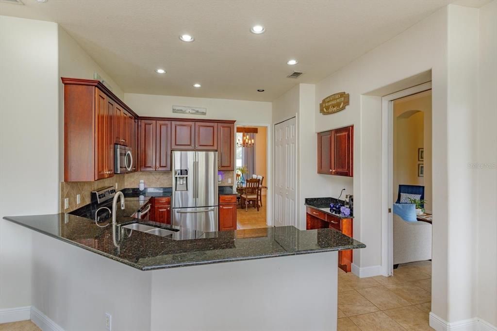 For Sale: $640,000 (4 beds, 2 baths, 2901 Square Feet)