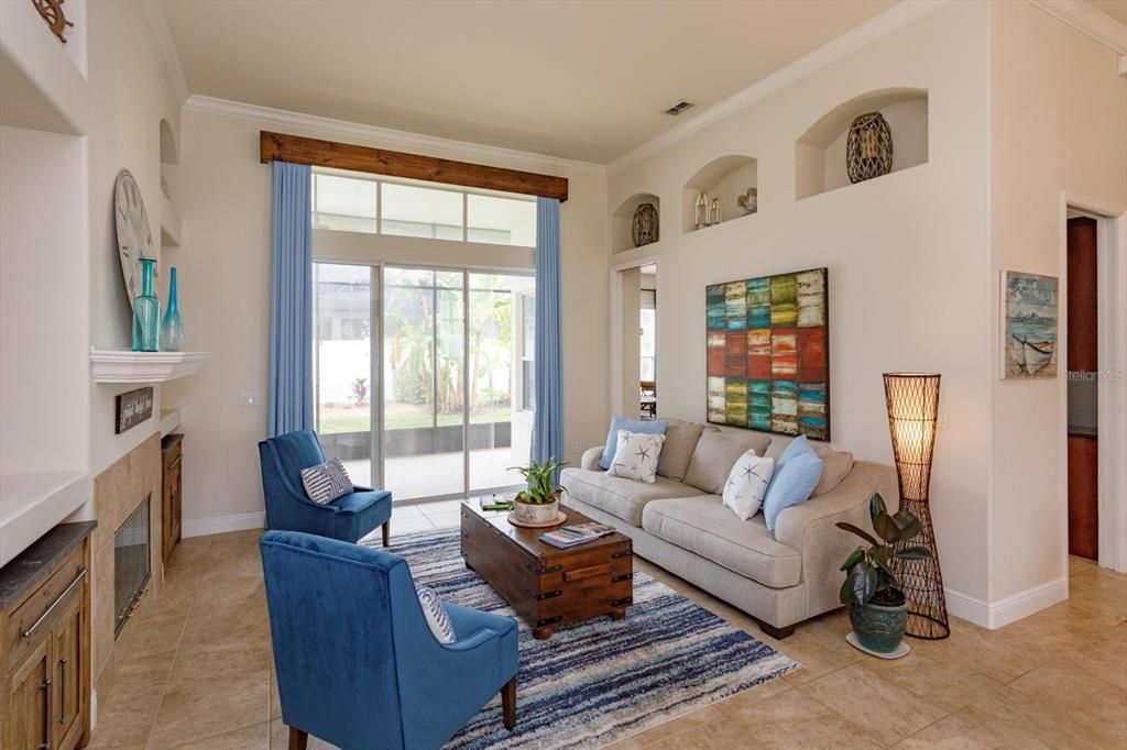 For Sale: $640,000 (4 beds, 2 baths, 2901 Square Feet)