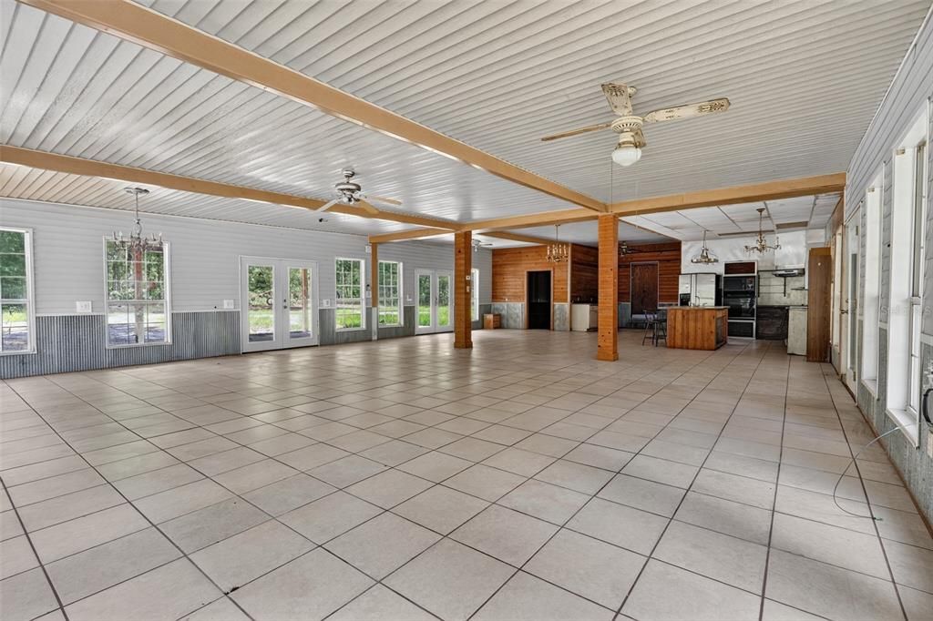 For Sale: $275,000 (2 beds, 1 baths, 2263 Square Feet)