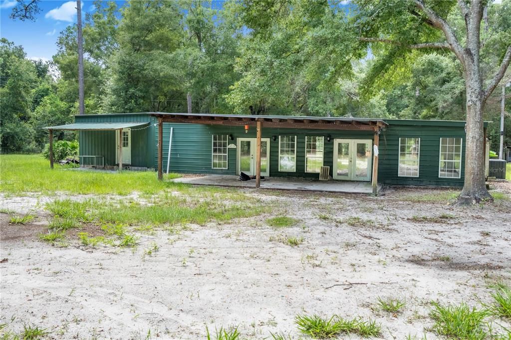 For Sale: $275,000 (2 beds, 1 baths, 2263 Square Feet)