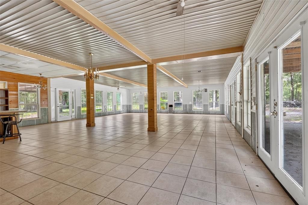 For Sale: $275,000 (2 beds, 1 baths, 2263 Square Feet)